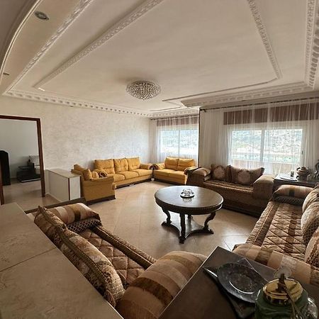 Vaste Appartement Au Centre De Tétouan Luaran gambar
