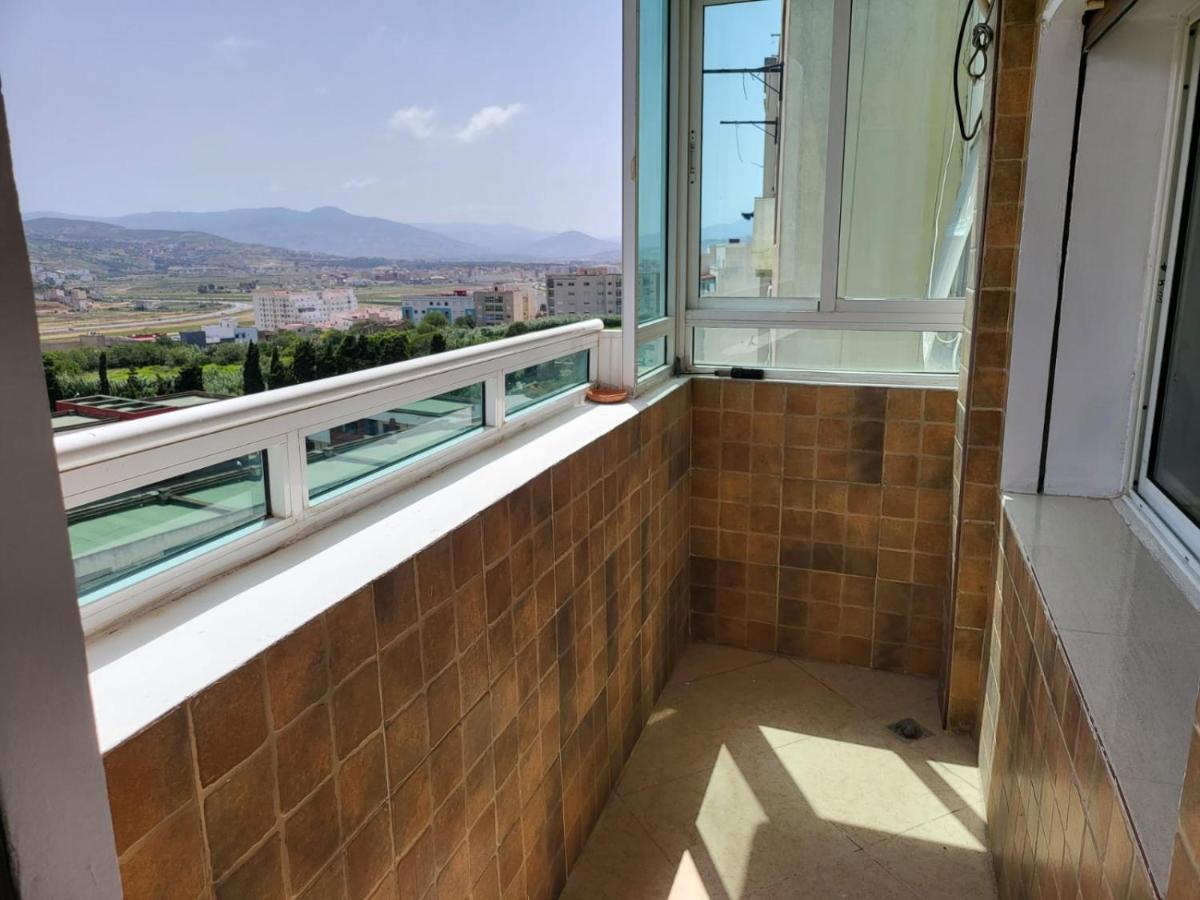 Vaste Appartement Au Centre De Tétouan Luaran gambar