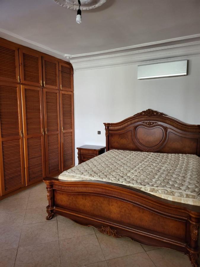 Vaste Appartement Au Centre De Tétouan Luaran gambar