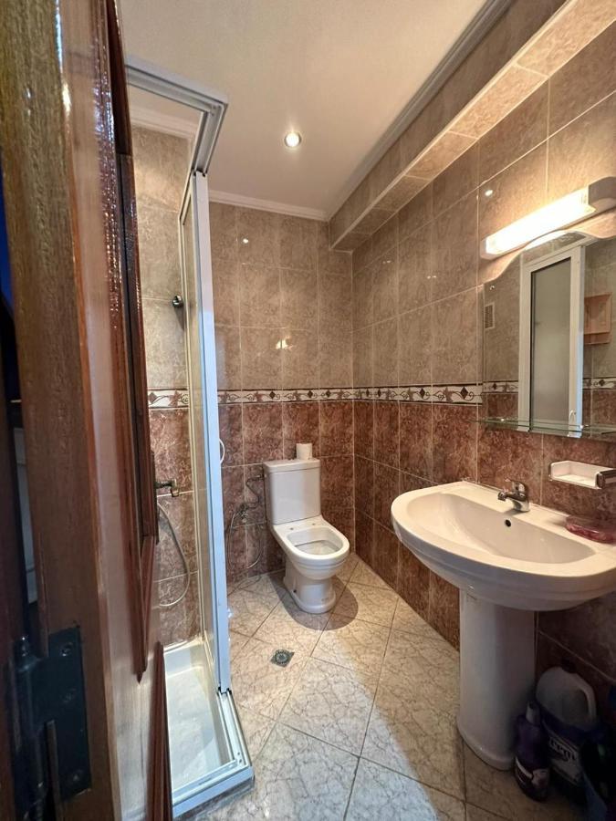 Vaste Appartement Au Centre De Tétouan Luaran gambar